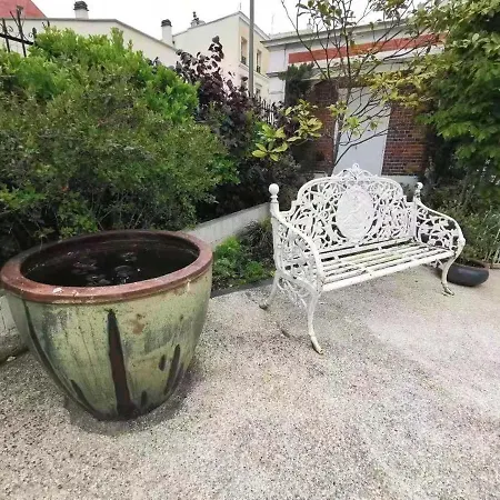 Luxueux 3+1 Pcs Avec Jardin A 3 Km De Paris Sevres
