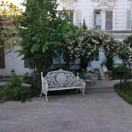 Luxueux 3+1 Pcs Avec Jardin A 3 Km De Paris Sevres